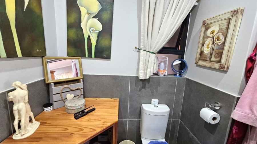 2 Bedroom Property for Sale in Ifafi North West